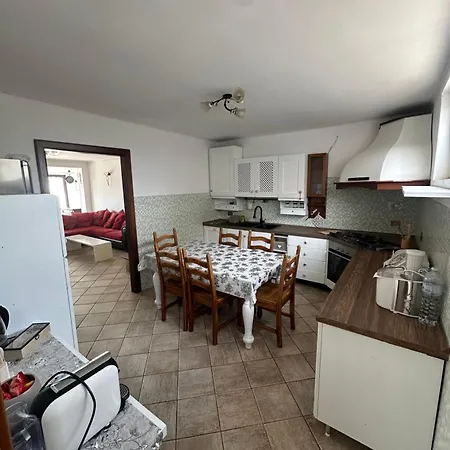 Hébergement de vacances Lelli 1 *